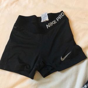 Xs Nike pros